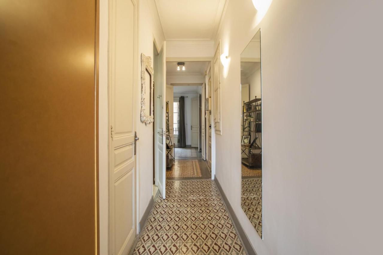P2sal11 - Elegant In Carrer De Salinas Barcelone