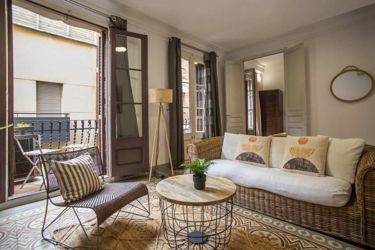P2sal11 - Elegant In Carrer De Salinas Barcelone