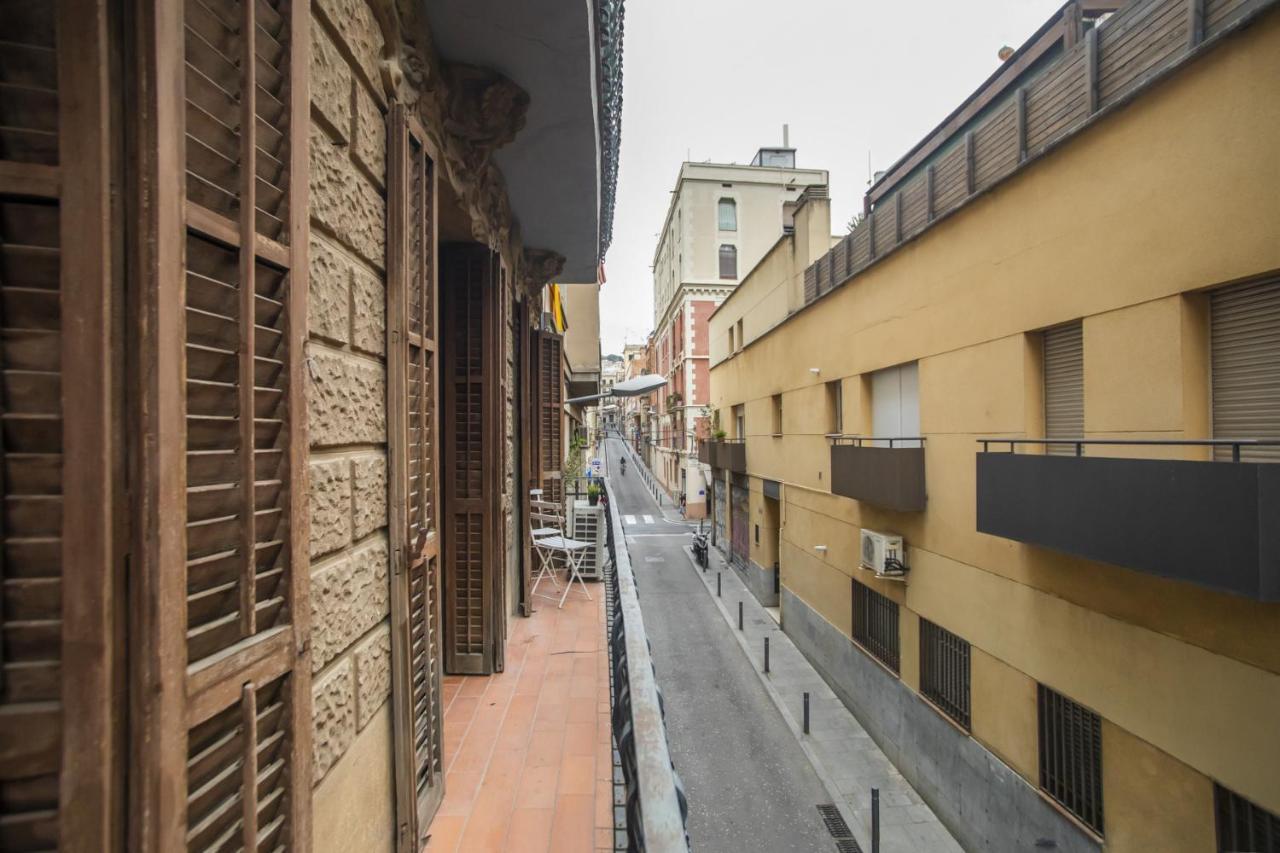 P2sal11 - Elegant In Carrer De Salinas Barcelone